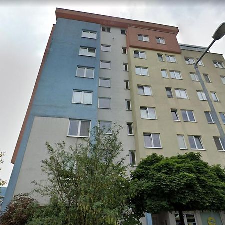 Alure Residences 3 & 24H Self Check-In, Parking In The Garage In The Apartment Building Included, New Building, Terrace, Green Location With A Forest Park With A Lake, Children'S Playground Banská Bystrica Exteriör bild
